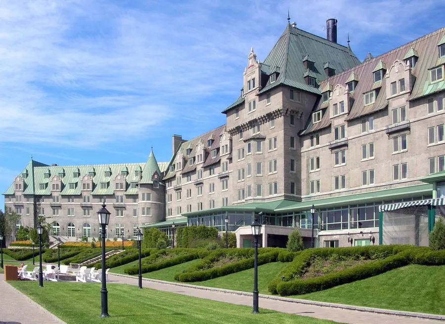 Le Manoir Richelieu vu de ses jardins